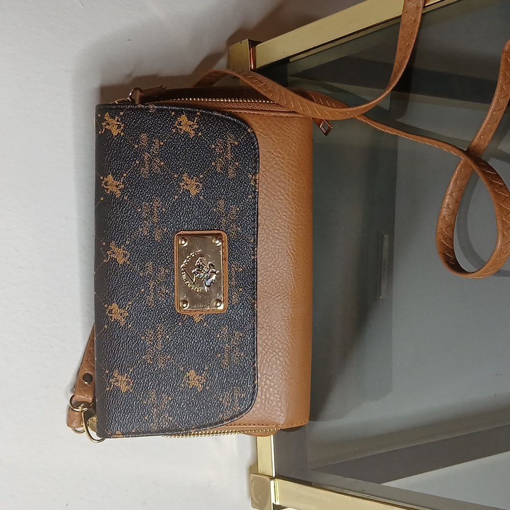 Beverly hills polo club signature crossbody bag